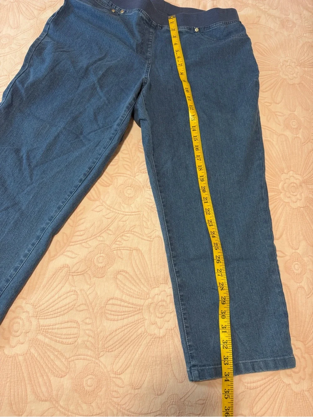 hearts of palm Navy Stretch Waist Cropped Jeans